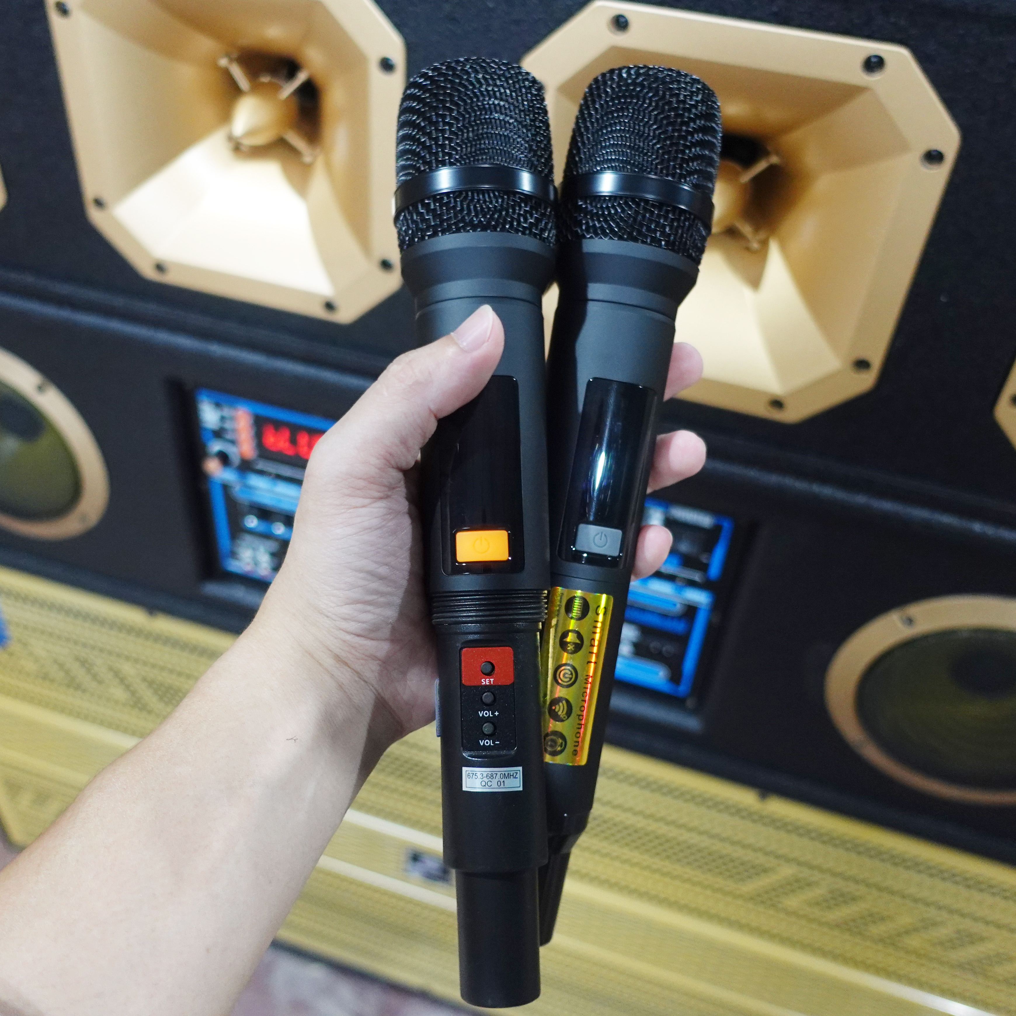 https://banoka.vn/loa tủ CM 2218 3